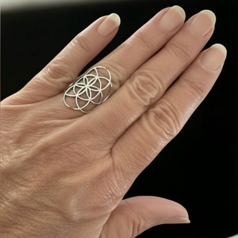 NWT 925 Sterling Silver Flower of Life Ring! Available in Sizes 6-10! NEW! - Picture 5 of 5